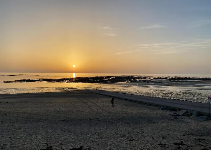 La Maison Bleue Vacance Et Jardin, La A 550 M * Blainville-sur-Mer