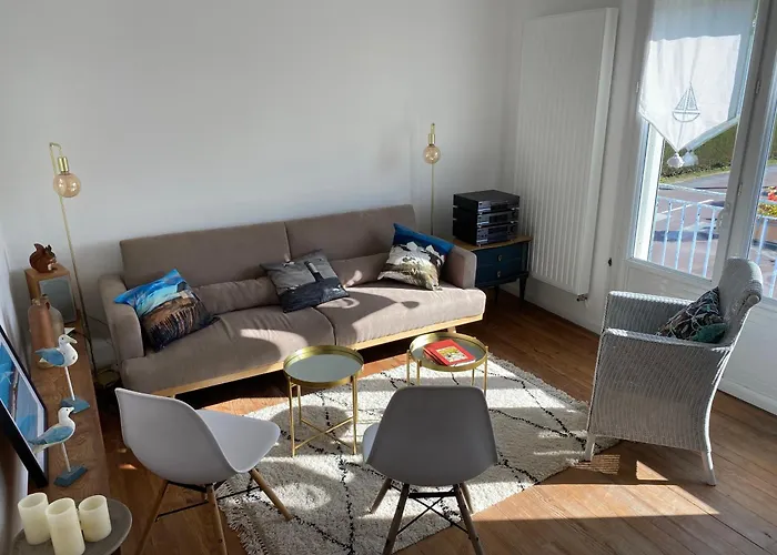 La Maison Bleue Vacance Et Jardin, La A 550 M Ferienhaus *