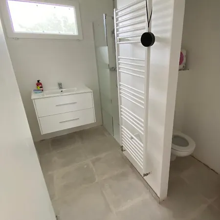 La Maison Bleue Vacance Et Jardin, La A 550 M