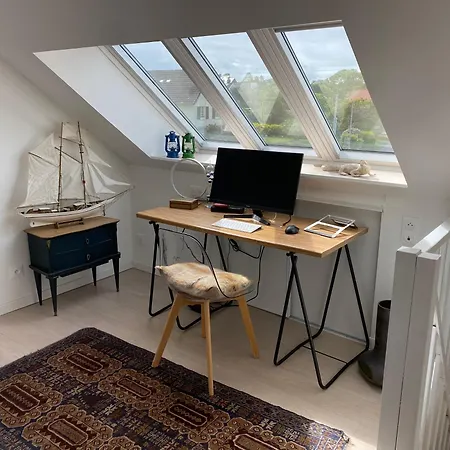 La Maison Bleue Vacance Et Jardin, La à 550 M Hébergement de vacances Blainville-sur-Mer