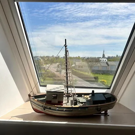 La Maison Bleue Vacance Et Jardin, La à 550 M