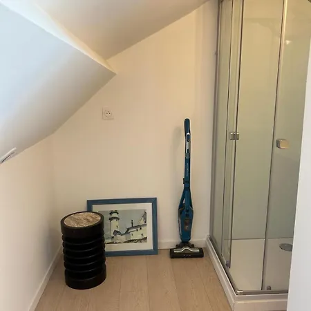 La Maison Bleue Vacance Et Jardin, La à 550 M Hébergement de vacances