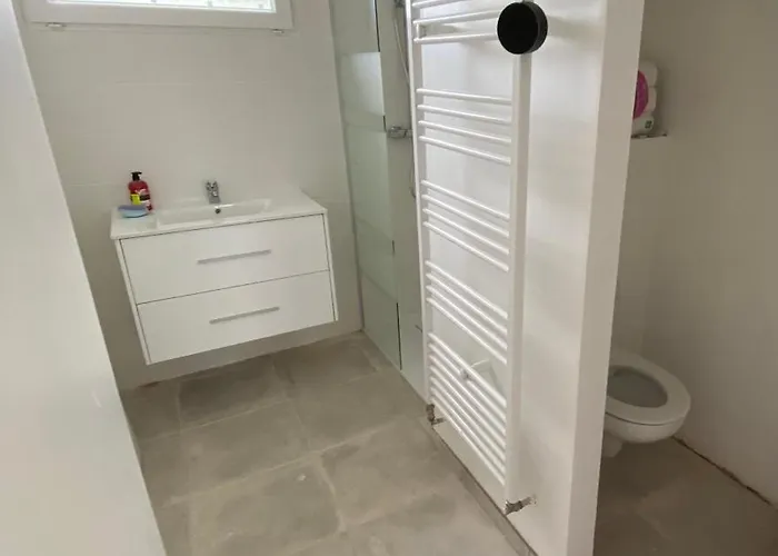 La Maison Bleue Vacance Et Jardin, La A 550 M